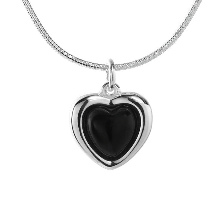 Women's necklace with heart-shaped pendant made of black onyx and fine silver Nin Boutique