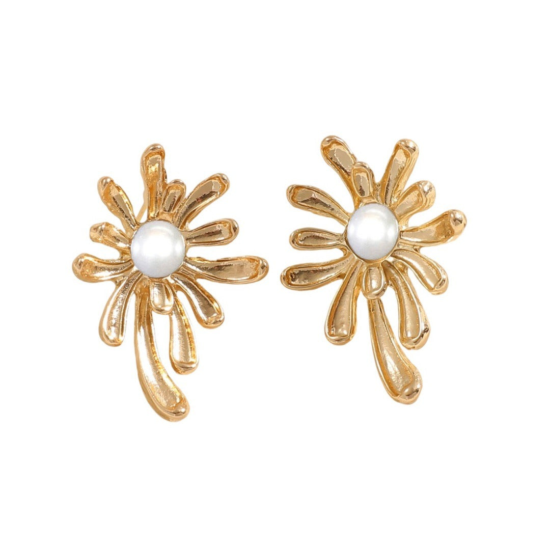 Women's earrings with floral accents and artistic pearl embellishments Nin Boutique