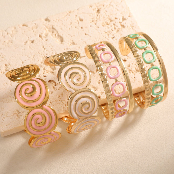 Women's cuff bracelet with elegant spiral design Nin Boutique