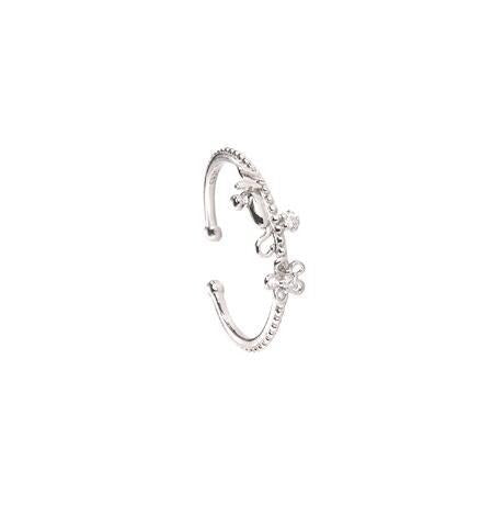 Ladies ring with filigree flower pattern and delicate zirconia Nin Boutique