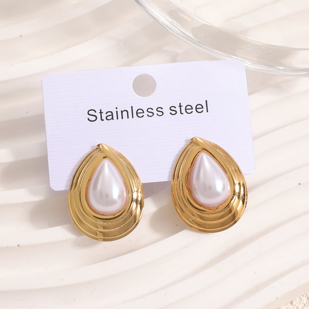 Women’s earrings in stylish heart design Nin Boutique
