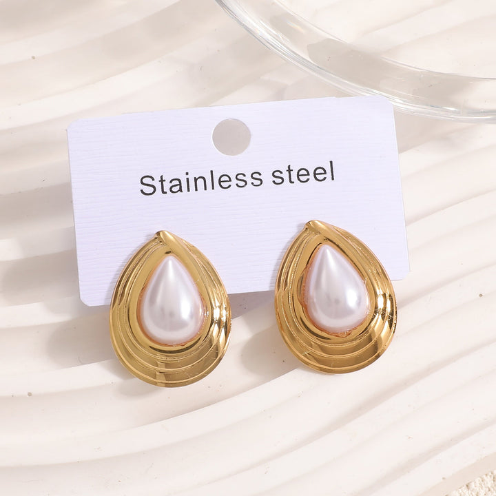 Women’s earrings in stylish heart design Nin Boutique