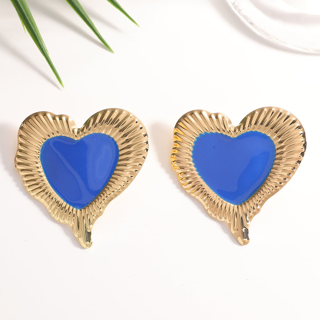 Ladies earrings in heart-shaped, glamorous design Nin Boutique