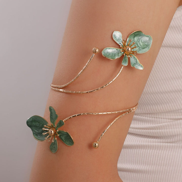 Women's bangle with magnificent floral design Nin Boutique
