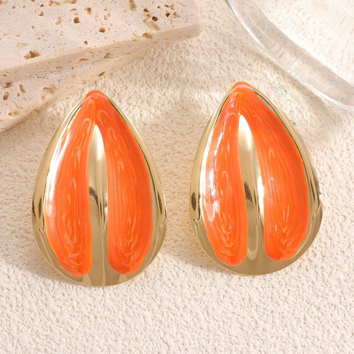 Ladies' earrings with elegant shell design Nin Boutique