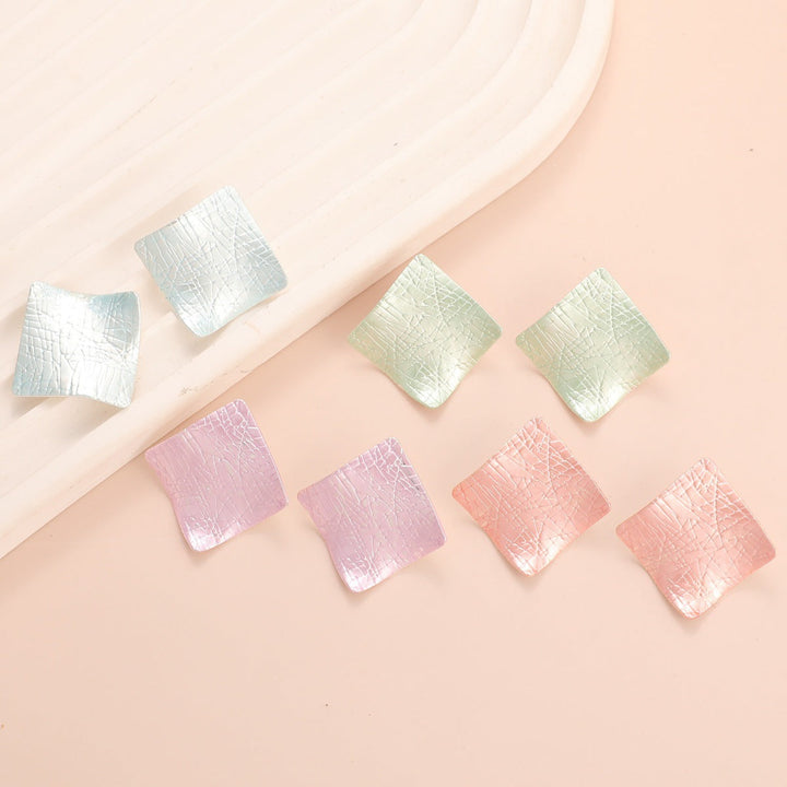 Women earrings in modern square design Nin Boutique