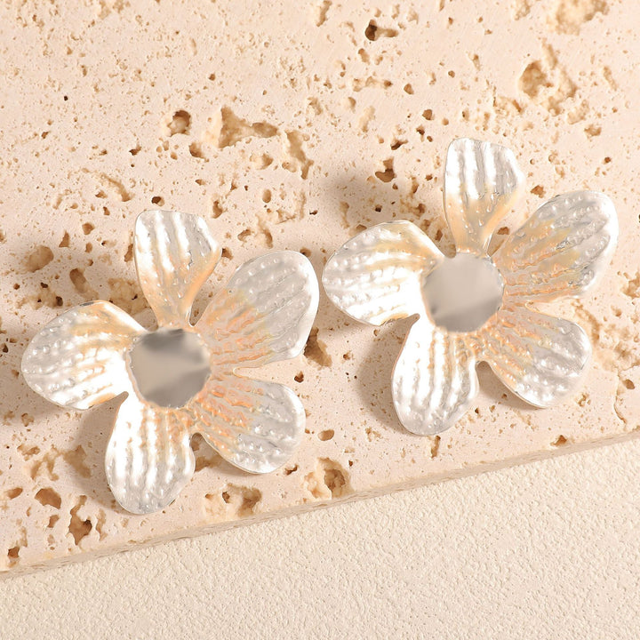Ladies earrings in artistic flower design Nin Boutique
