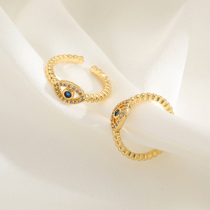 Ladies Ring with elegant eye stone application Nin Boutique