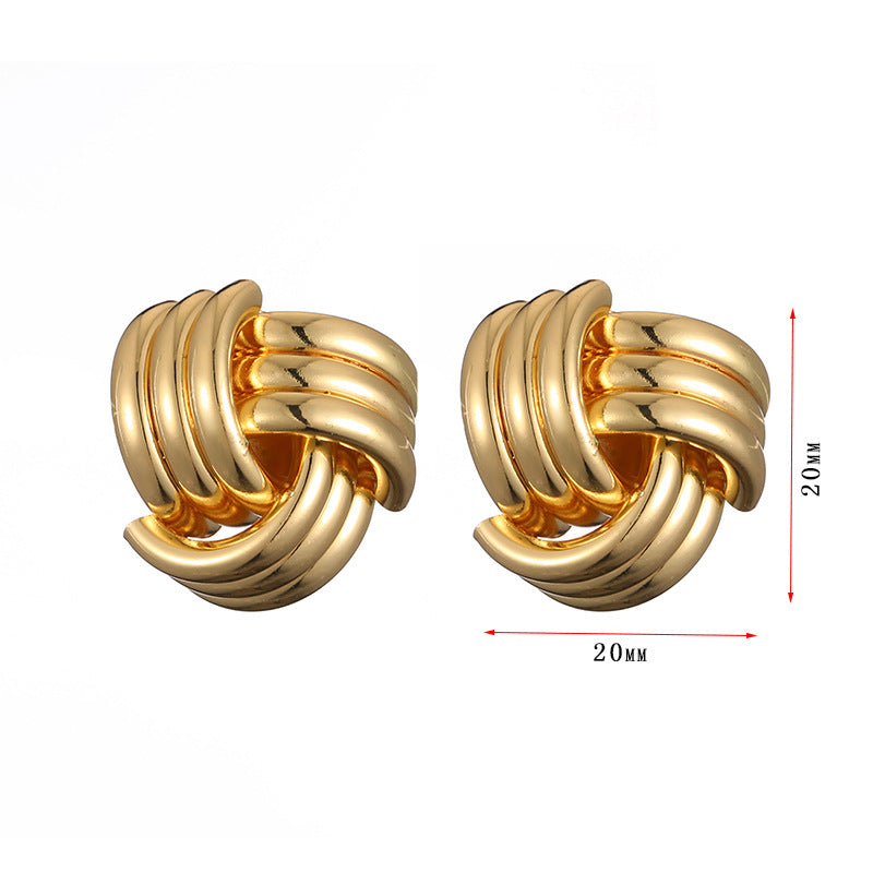 Women's earrings made of high-quality stainless steel with playful chain design Nin Boutique