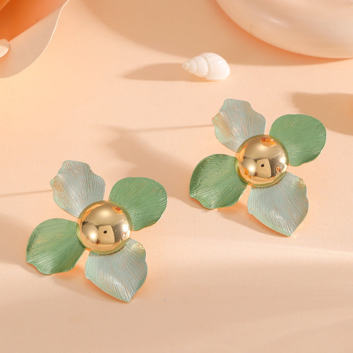 Women's earrings with artistic floral design Nin Boutique