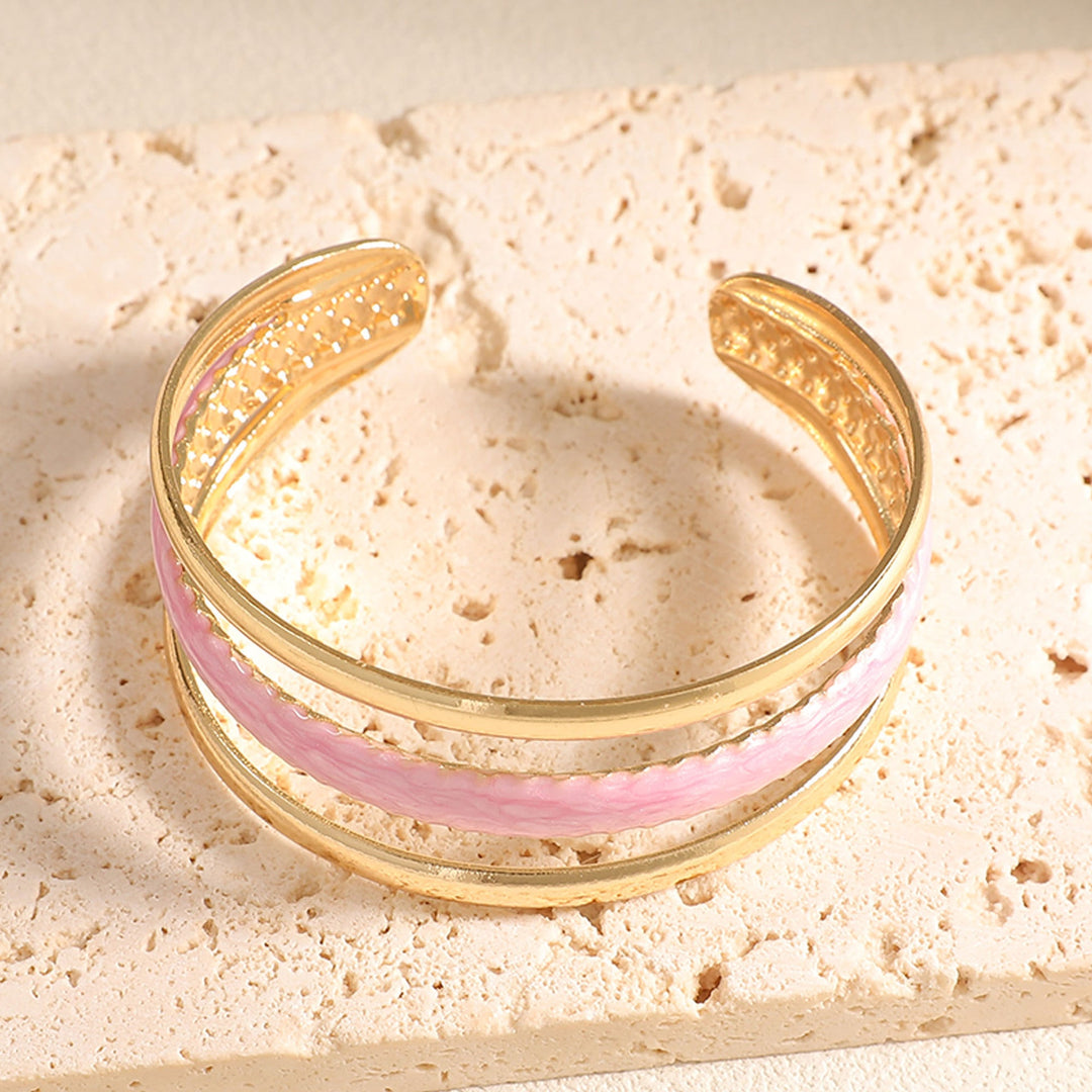 Women's Open Bangle with Artistic Relief Design Nin Boutique