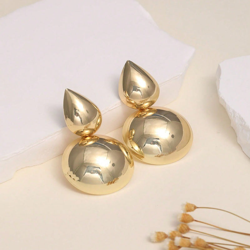 Women's earrings with modern, sculptural design Nin Boutique