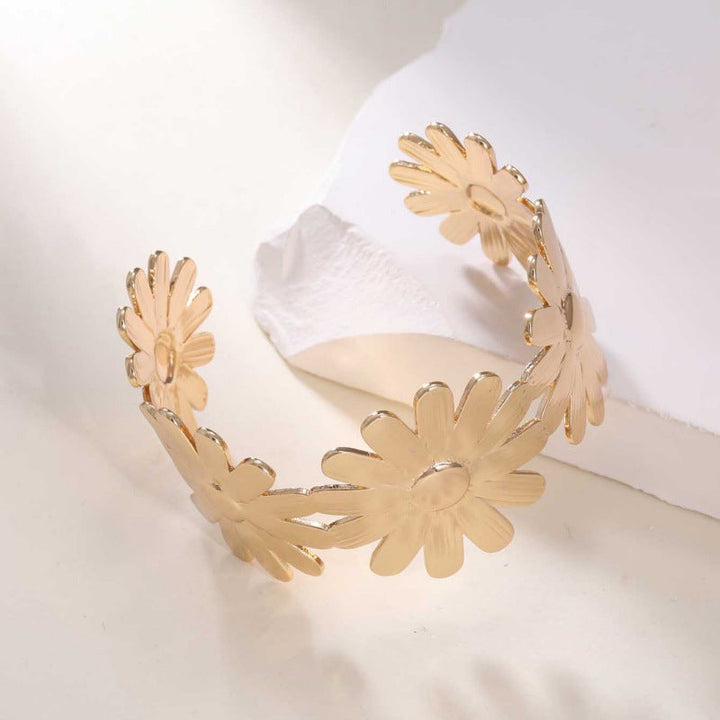 Women's Open Bangle with Elegant Wave Design Nin Boutique