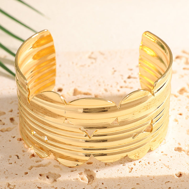 Women's Open Bangle with Artistic Coral Pattern Nin Boutique
