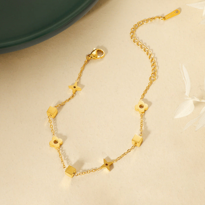 Ladies fashionable ankle bracelet with geometric pendants Nin Boutique