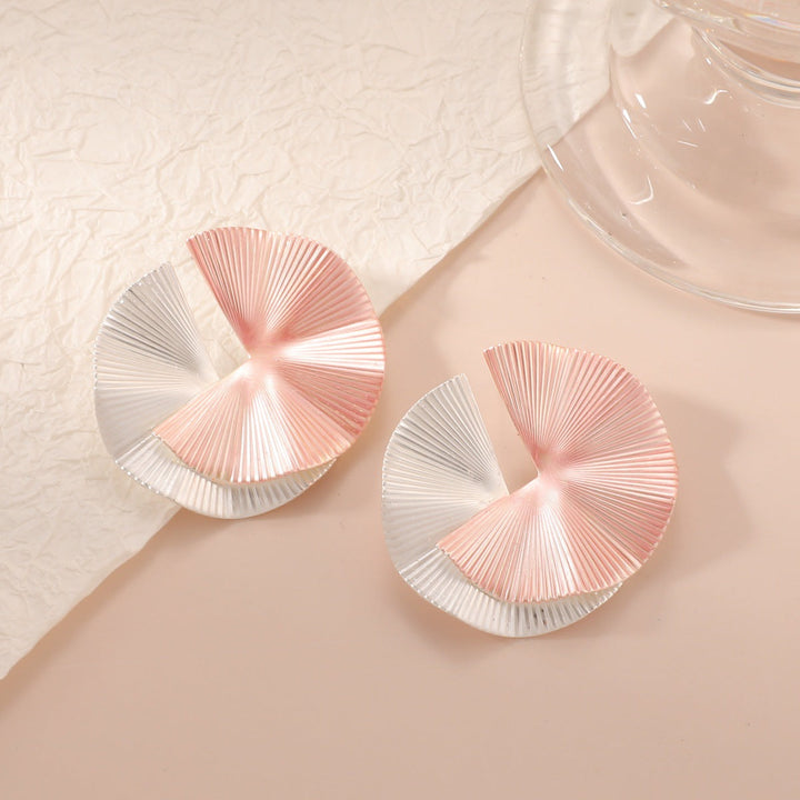 Ladies earrings with artistic fold design Nin Boutique