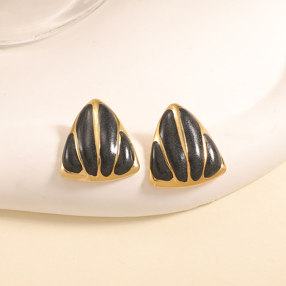 Ladies earrings in elegant shell design Nin Boutique 1784077119