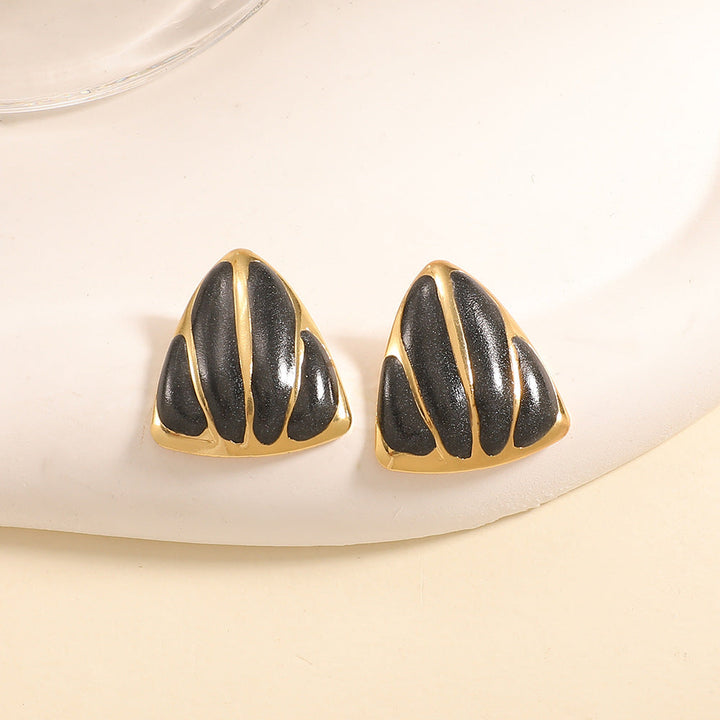Ladies earrings in elegant shell design Nin Boutique 1784077119