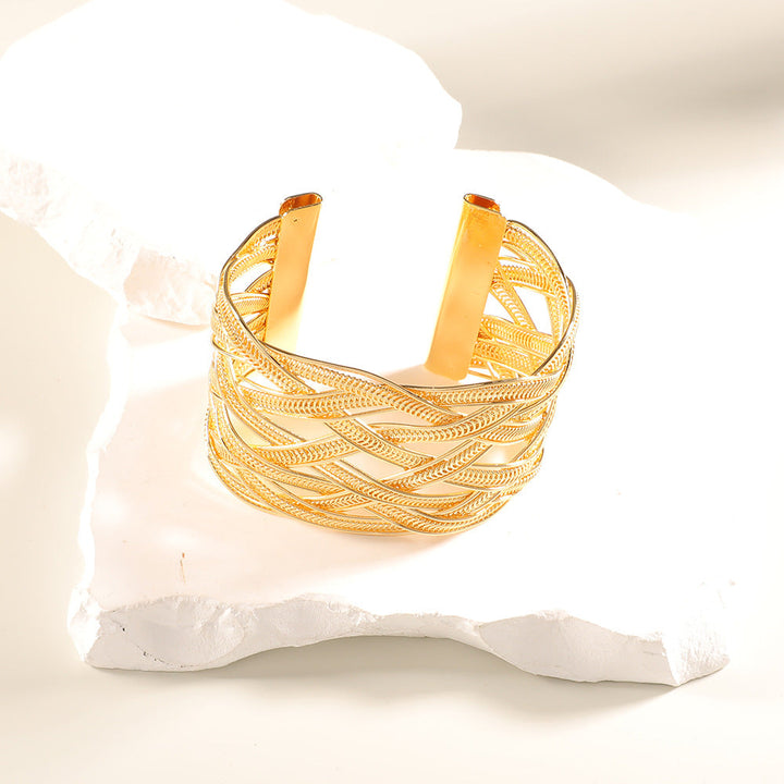 Women's Open Bangle with Artistic Relief Design Nin Boutique