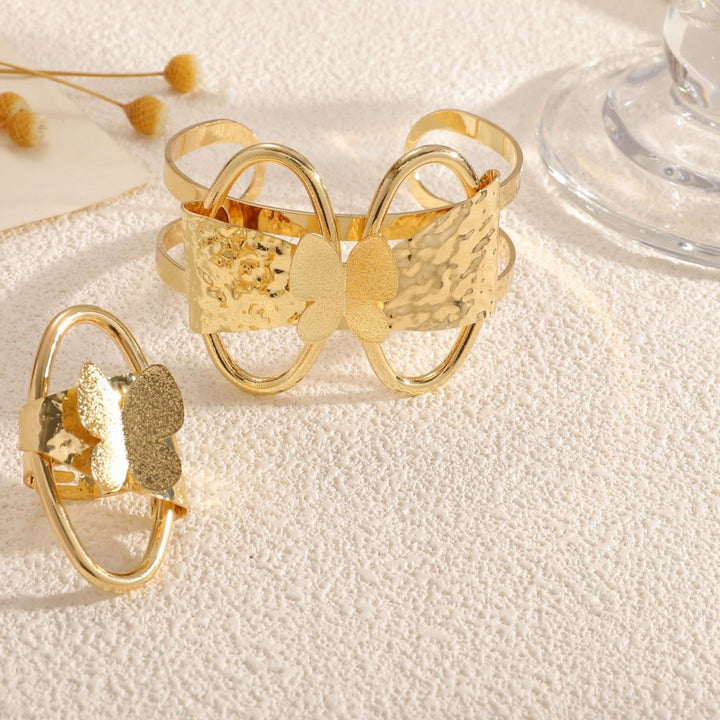 Ladies' bracelet with elaborate butterfly design Nin Boutique
