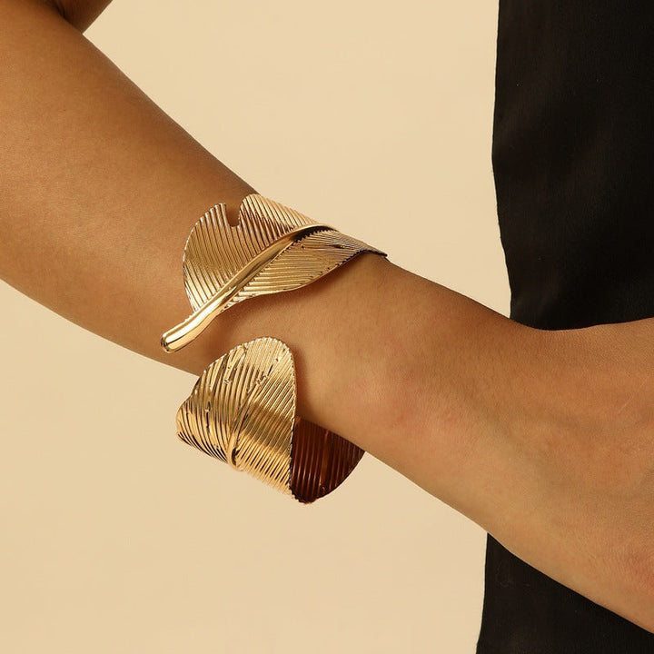 Women's Open Cuff Bracelet with Elegant Curved Design Nin Boutique