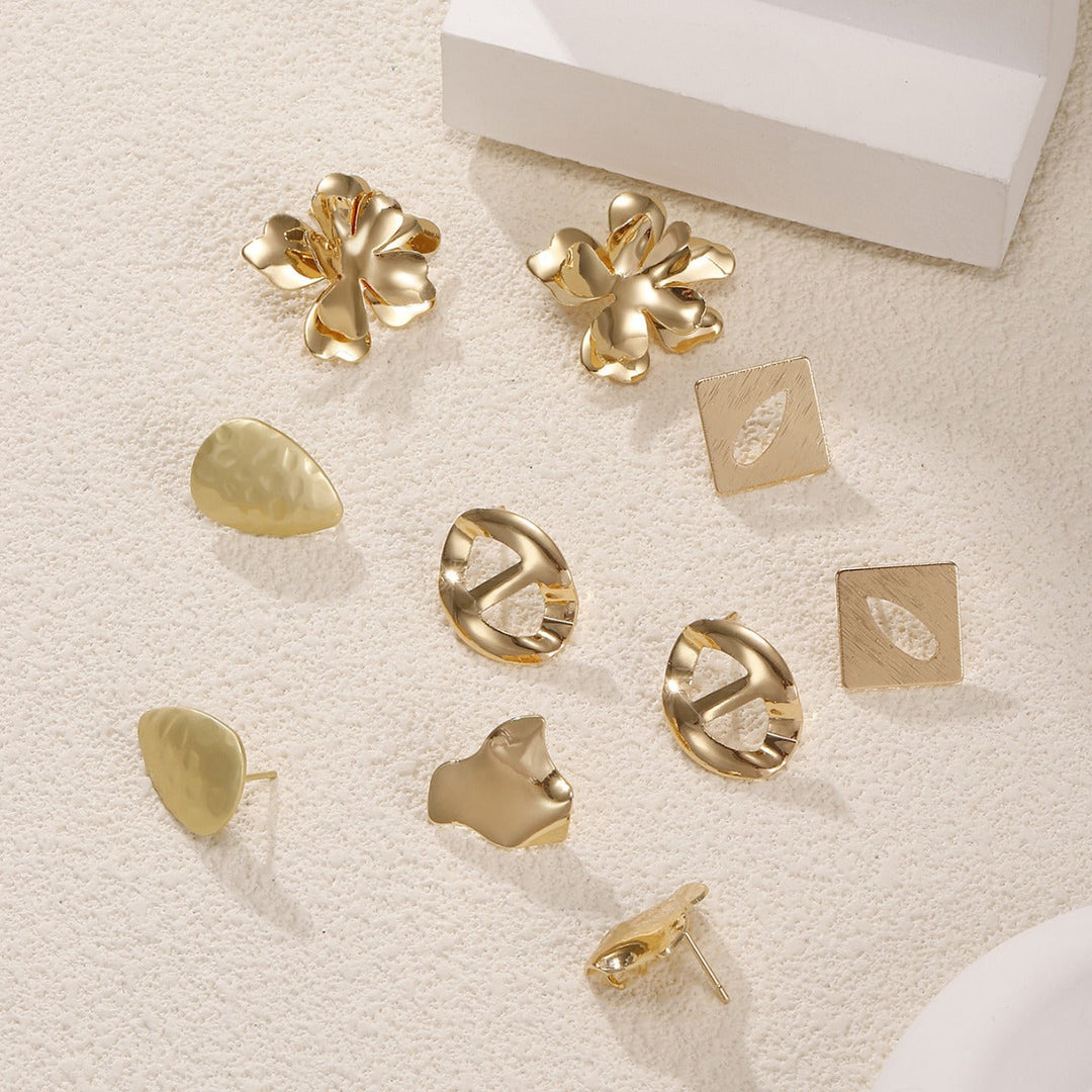 Women's earrings in intricate flower design Nin Boutique