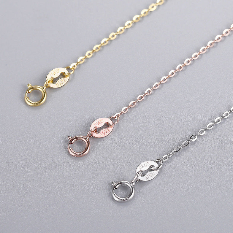 Women's jewelry chain with intricate link design Nin Boutique