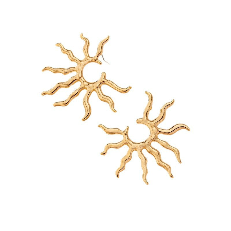 Women's earrings in stylish sun design Nin Boutique