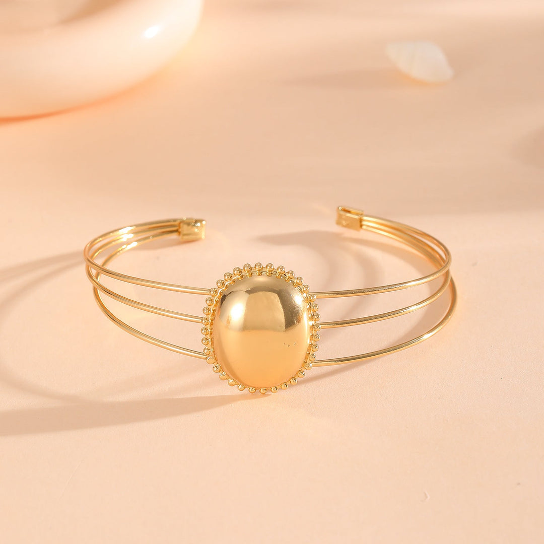 Women's bangle with elaborate bow design Nin Boutique