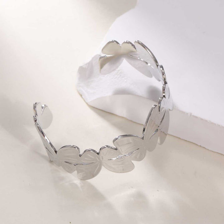 Women's Open Bangle with Elegant Wave Design Nin Boutique