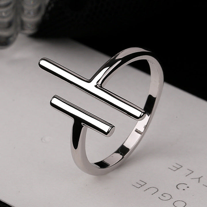 Women's Open Ring in modern minimalist design Nin Boutique
