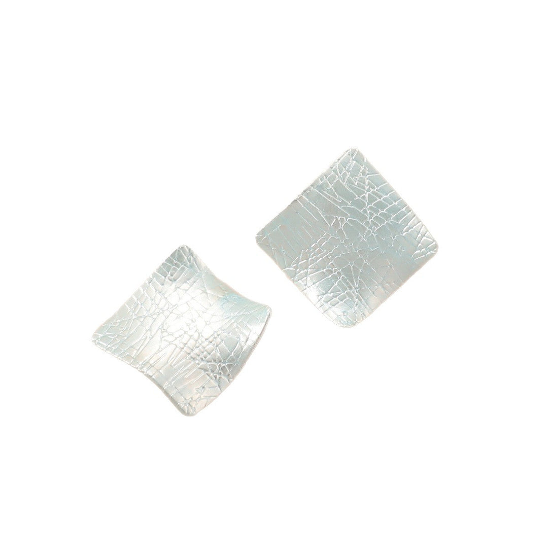 Women earrings in modern square design Nin Boutique