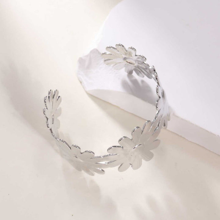 Women's Open Bangle with Elegant Wave Design Nin Boutique