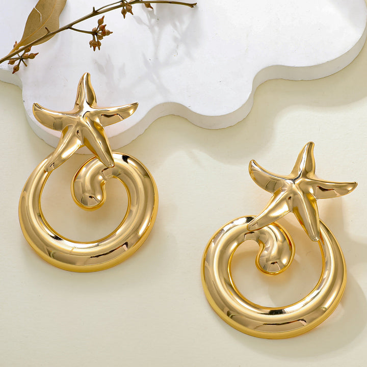 Women’s earrings in modern, sculptural design Nin Boutique