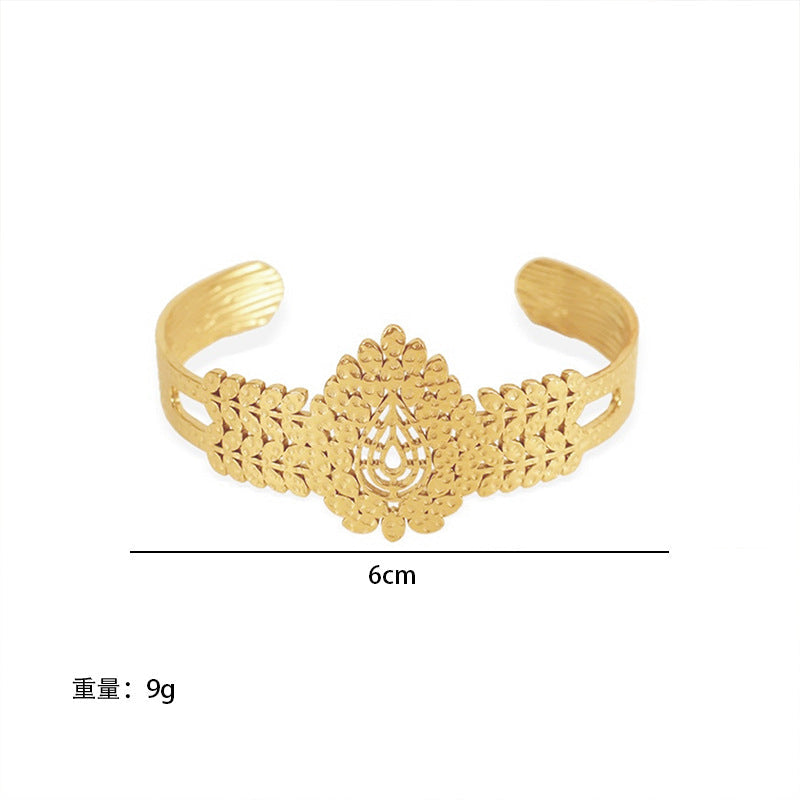 Women's bracelet with intricate, sculptural design Nin Boutique