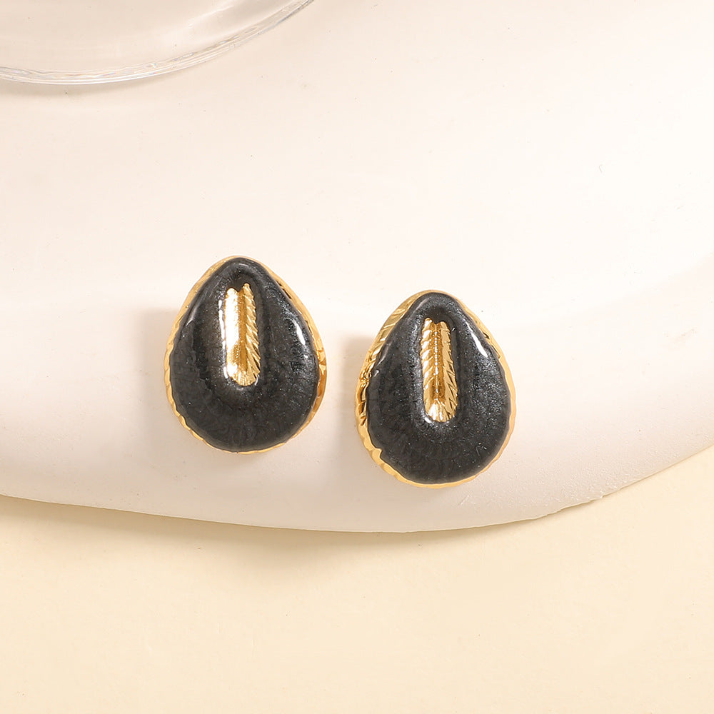 Ladies earrings in elegant shell design Nin Boutique 1784077119