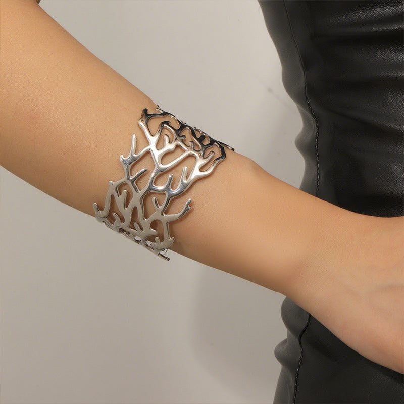 Women Open Bangle in Elegant Coral Design Nin Boutique
