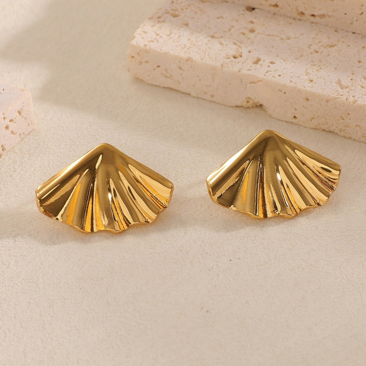 Ladies earrings with modern spiral pattern Nin Boutique
