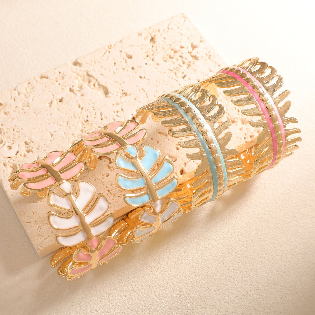 Women Open Bangle in Elegant Leaf Design Nin Boutique