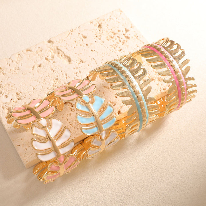 Women Open Bangle in Elegant Leaf Design Nin Boutique