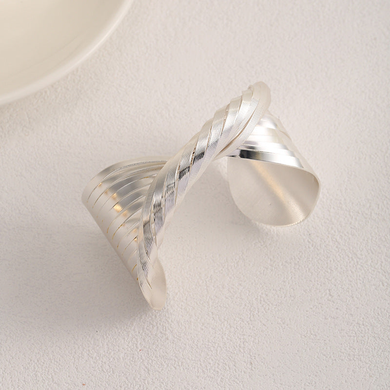Women's Open Bangle with Artistic Fold Design Nin Boutique