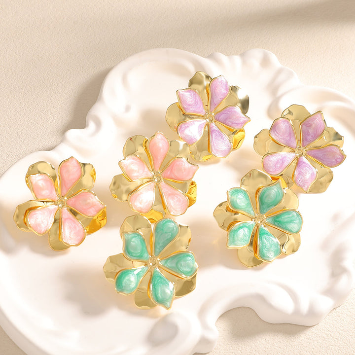 Ladies Earrings with intricate floral motif Nin Boutique