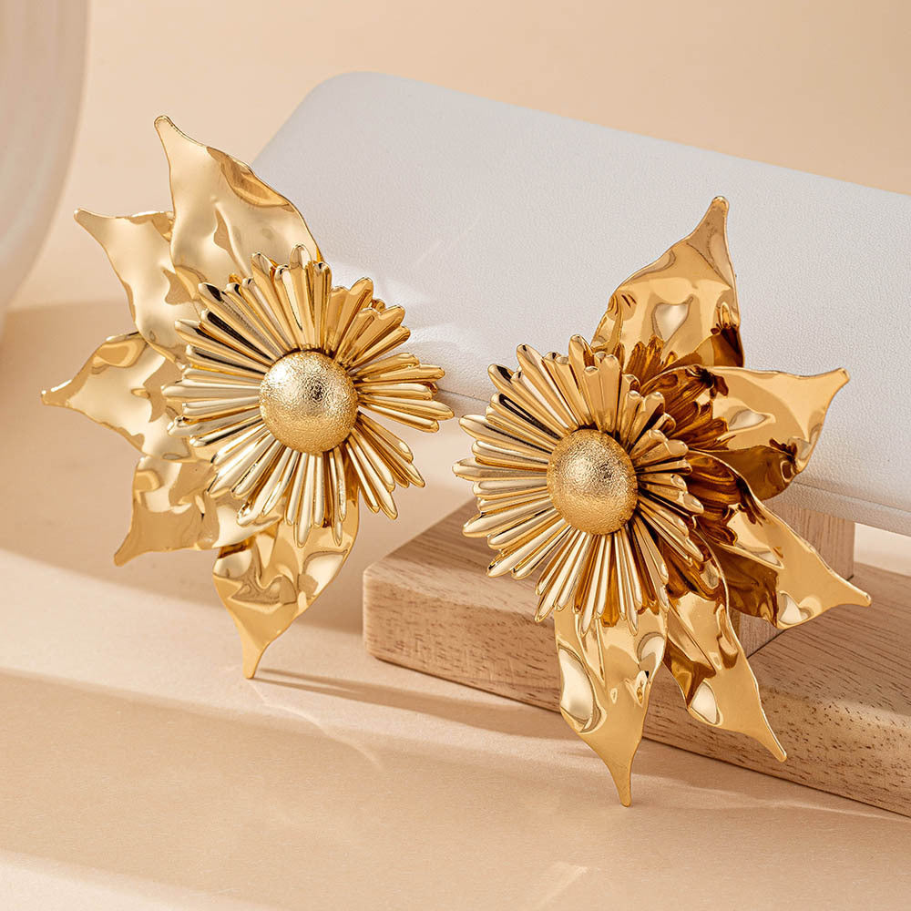 Women's earrings in artistic sunflower design Nin Boutique
