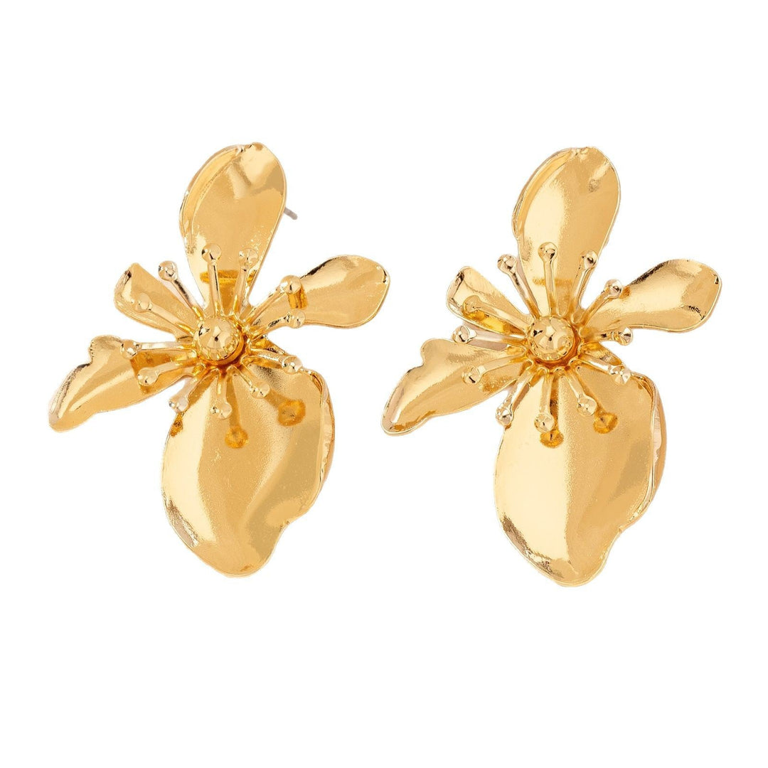 Ladies earrings in artistic flower design Nin Boutique
