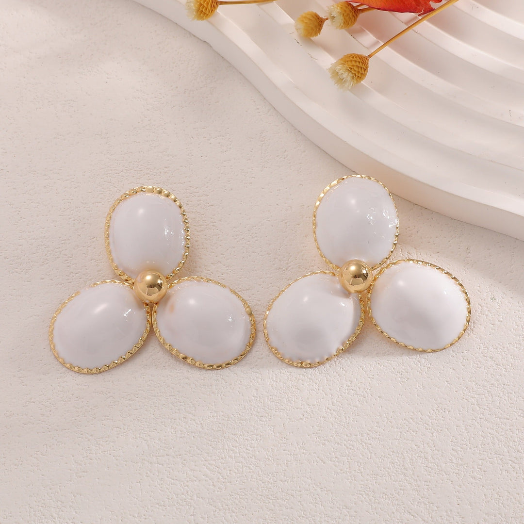 Women's earrings in stylish flower design Nin Boutique