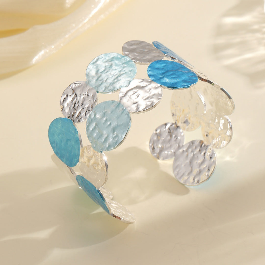 Women Open Bangle with Artistic Circle Design Nin Boutique