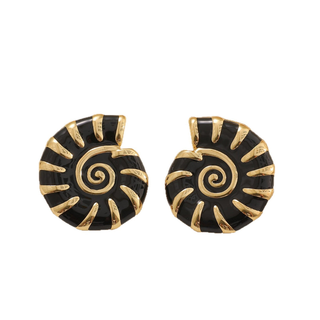 Women's earrings in elegant Nautilus design Nin Boutique