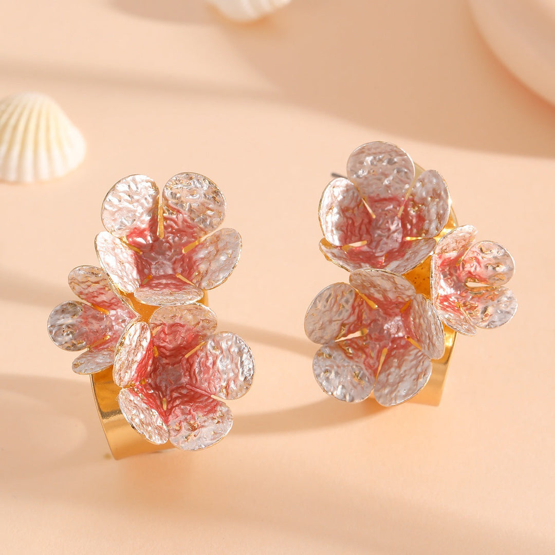 Women's stud earrings in modern floral pattern Nin Boutique