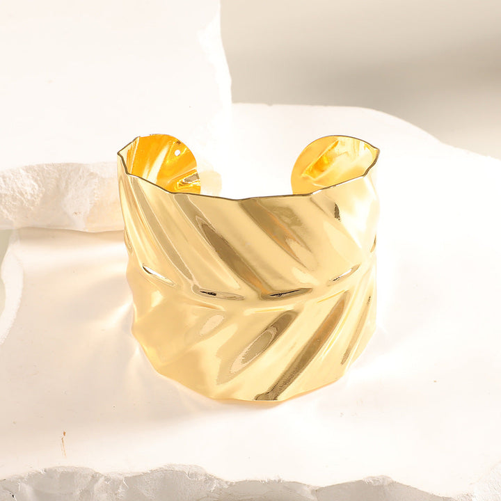 Women's Open Bangle with Artistic Relief Design Nin Boutique
