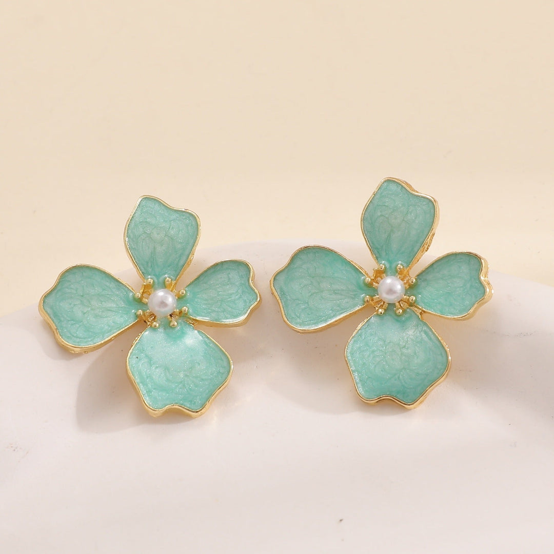 Women earrings in artistic orchid design Nin Boutique
